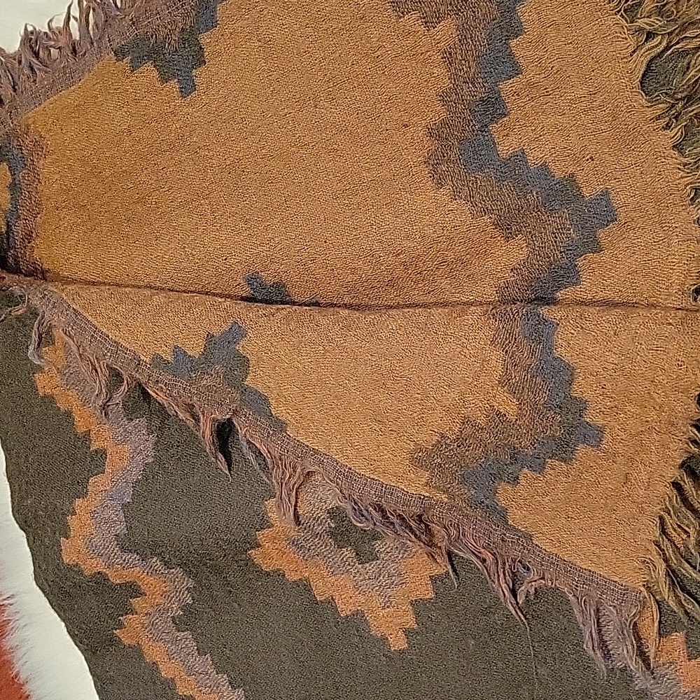 Aritzia Diamond Mosaic Full Blanket Scarf